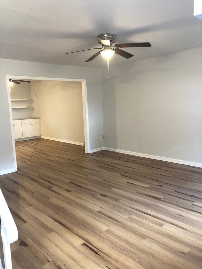 planta abierta - 16 Crestmont Dr Unidad A