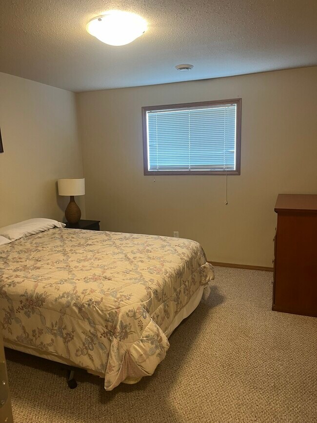 Photo - 9836-9896 96 Ave Unit C