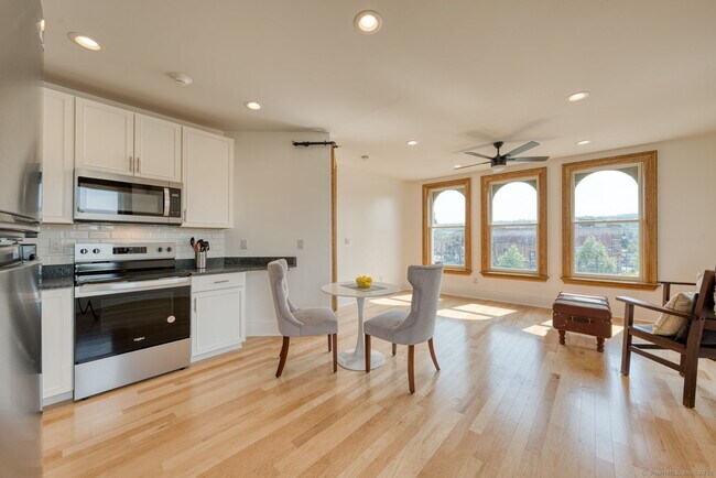 Photo - 11 Main St Unit 301