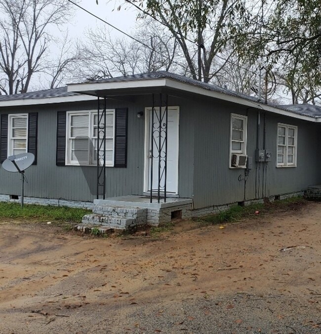 North Franklin Duplex - North Franklin Duplex Apartment Unit N. Franklin A