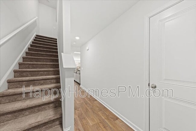 Photo - 4698 Palm View Cir