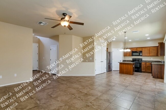 Photo - 3830 E 3rd St