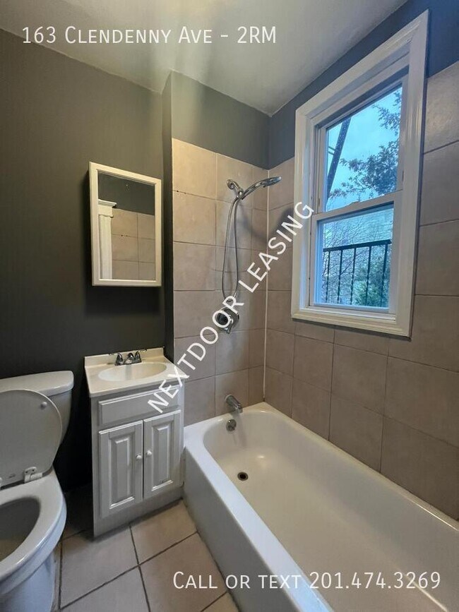 Photo - 163 Clendenny Ave Unit 2RM