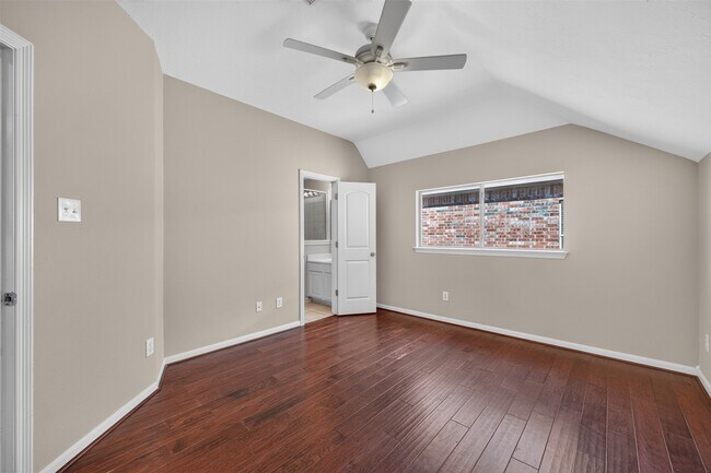 Photo - 21327 Pennshore Ln