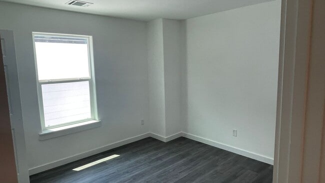 Photo - Brand new unit