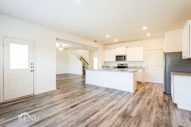 Photo - 2827 Praline Ferry