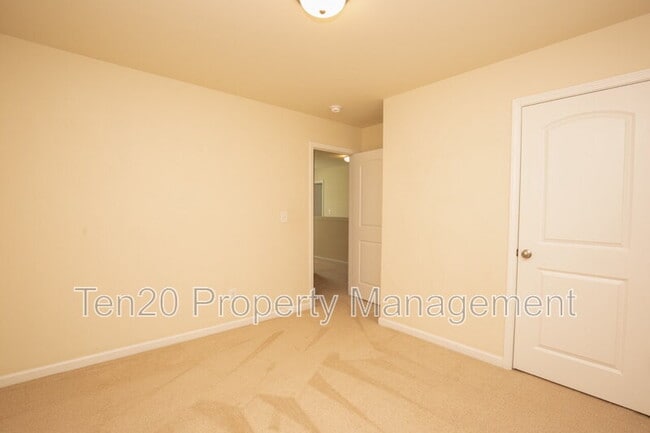 Photo - 365 Partisan Dr