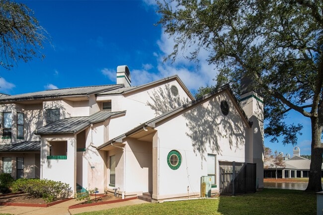 Photo - 4144 Greystone Way Unit 504