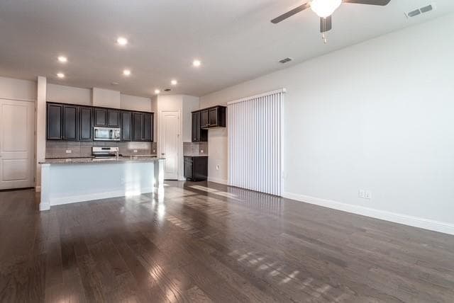 Photo - 1029 Zachary Way