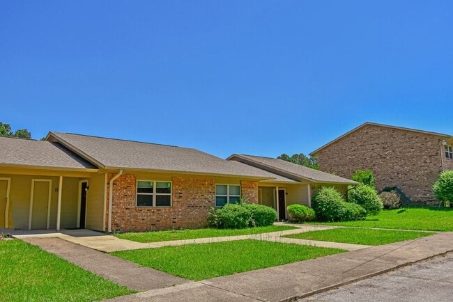 Photo - 400 Pine Burr Ln