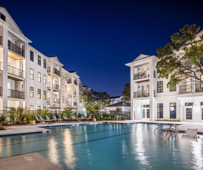 Building Photo - Proximity Carolina Beach Rental