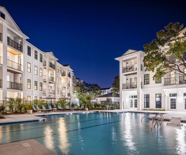 Building Photo - Proximity Carolina Beach Rental