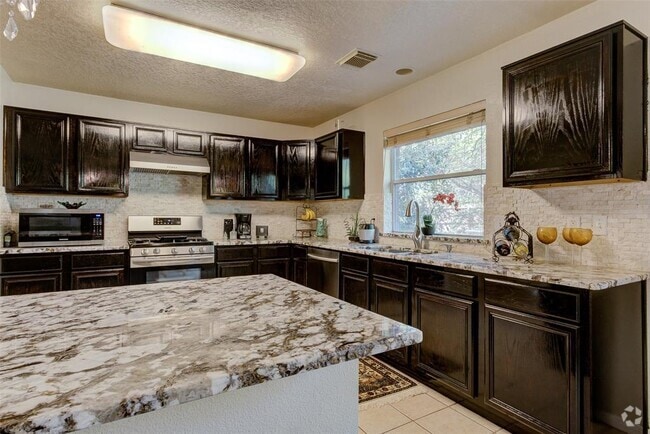 Building Photo - 19403 Kelly Timbers Dr Rental