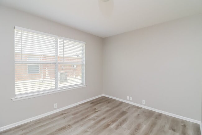 Photo - 718 Reindeer Dr