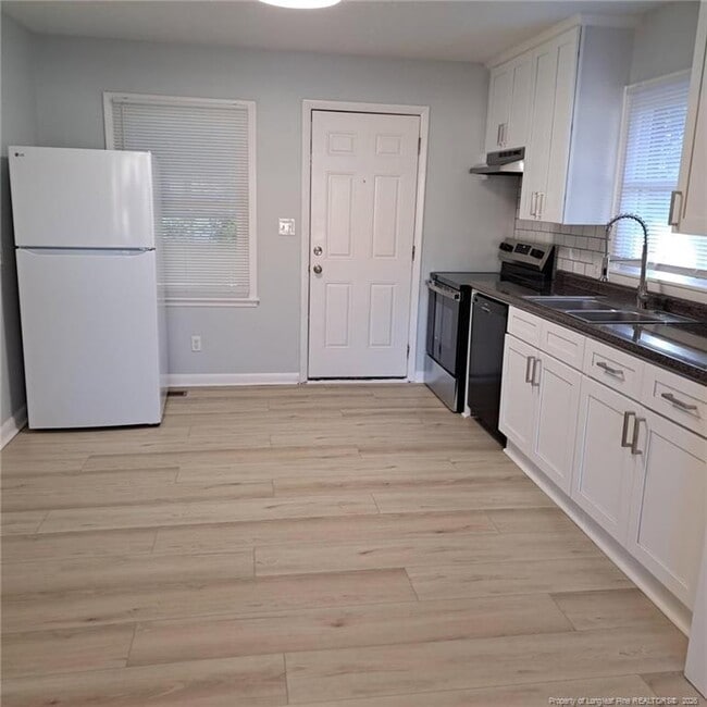 Photo - 3923 Glenridge Rd