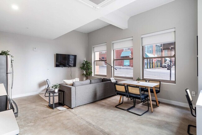 Photo - 205 W 4th St Unit ID1301410P