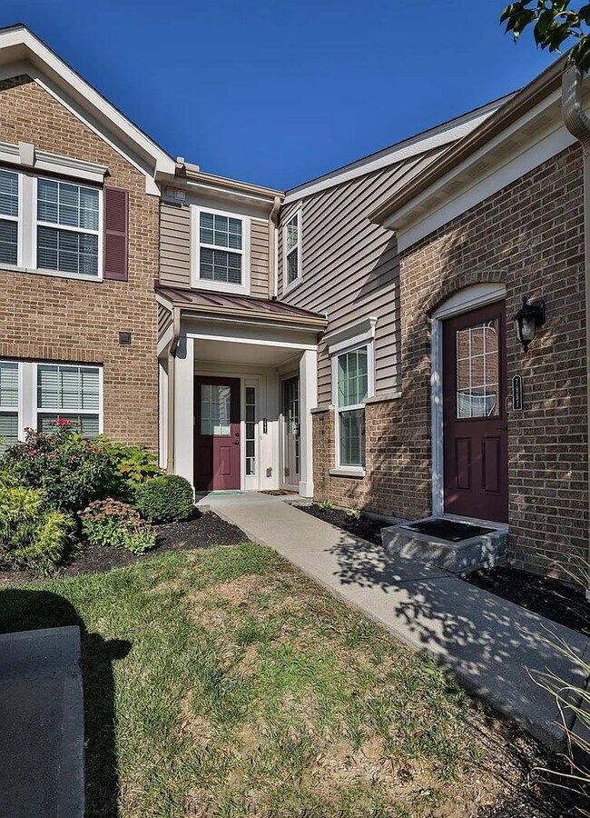 Photo - 7947 Oakbridge Way