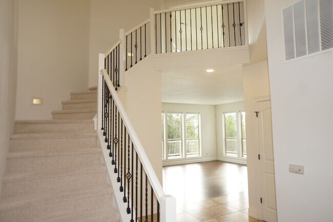 Photo - Exquisite NW Portland 4 bedroom with panoramic views