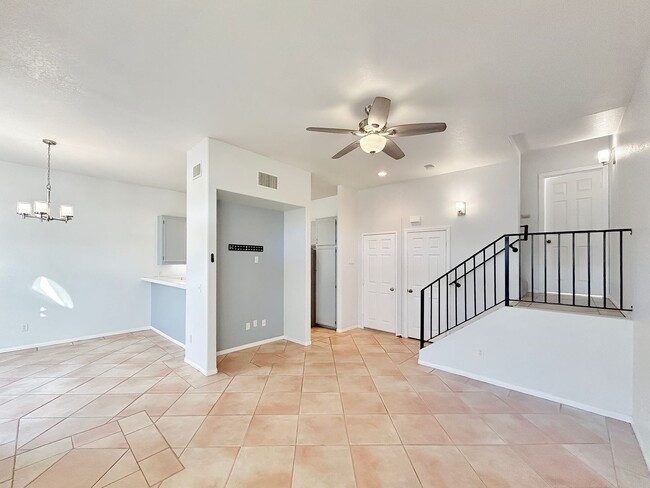 Building Photo - Beautiful 3BD/2.5BA W/ Attached Garage and In-Unit Laundry in Pacific Beach!