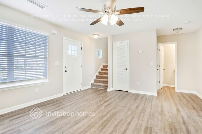 Photo - 371 Coral Cir