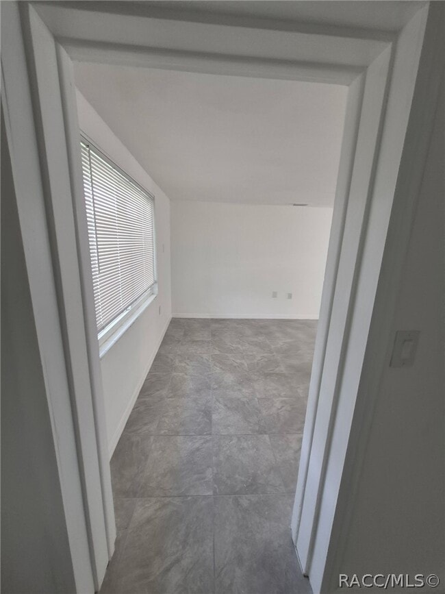 Photo - 27 E Lemon St