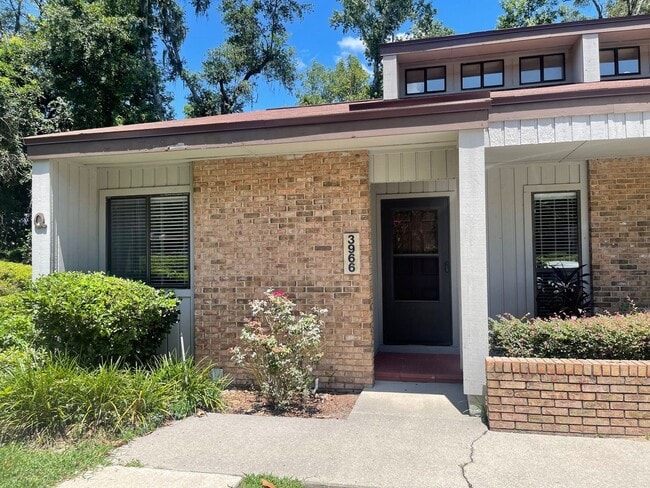Building Photo - 3966 NW 29th Ln
