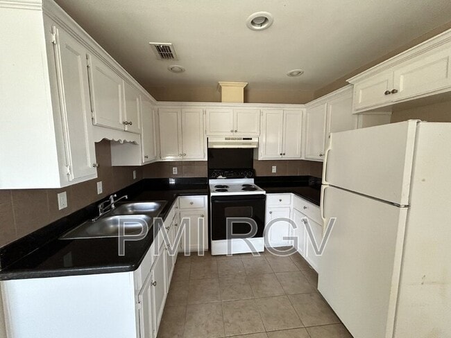 Photo - 200 W Amy Dr Unit C