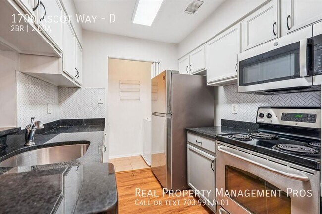 Photo - 1700 Ascot Way Unit D