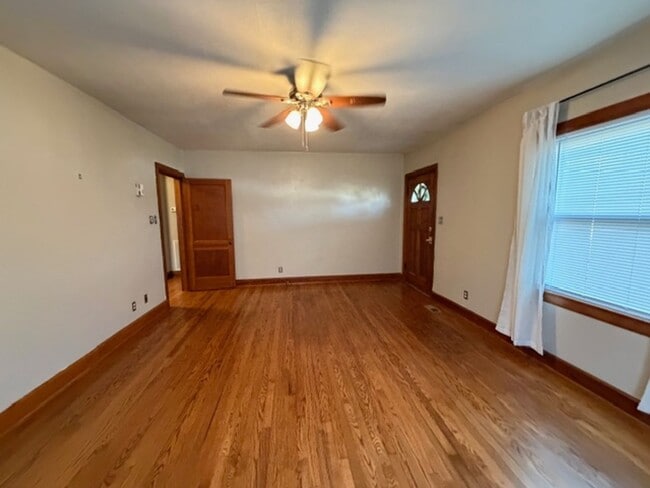 Photo - Charming 2 Bedroom 1 Bath house