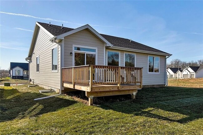 Photo - 529 Meadows Ct