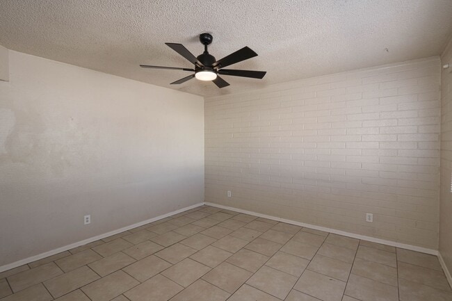 Photo - 4 Bedroom 2 bath in Heart of Casa Grande
