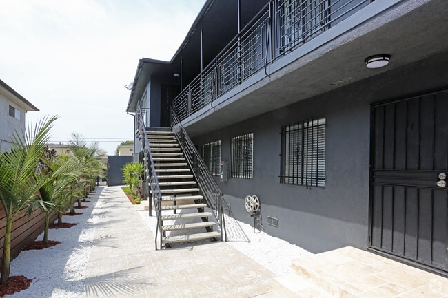 10227 S. 10th Ave.
