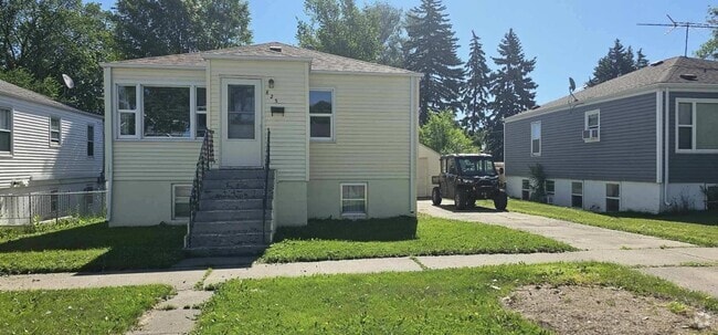 Building Photo - 825 N 16th St Unit Upper Rental