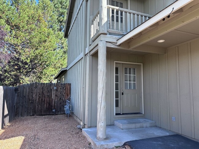 Photo - 16662 Shaw Pine Ct Unidad 1