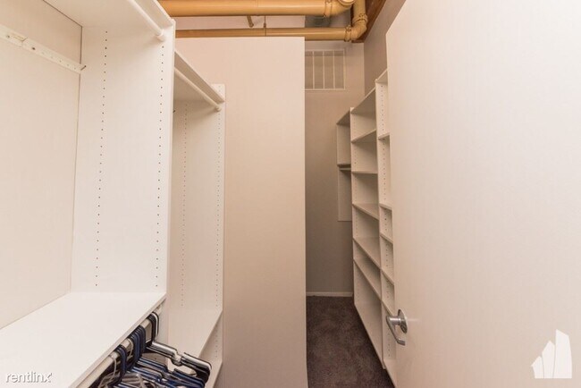 Photo - 1 br, 1 bath Condo - 1801 S Michigan Ave