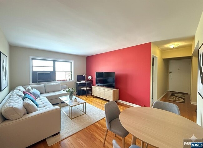 Photo - 3091 Edwin Ave Unit 4G