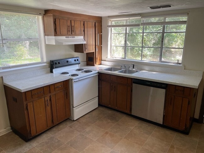 Building Photo - 209 Lovelace Dr Unit B