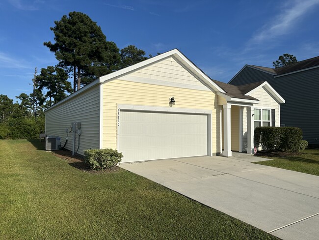 Photo - 8170 E Highcroft Dr NE