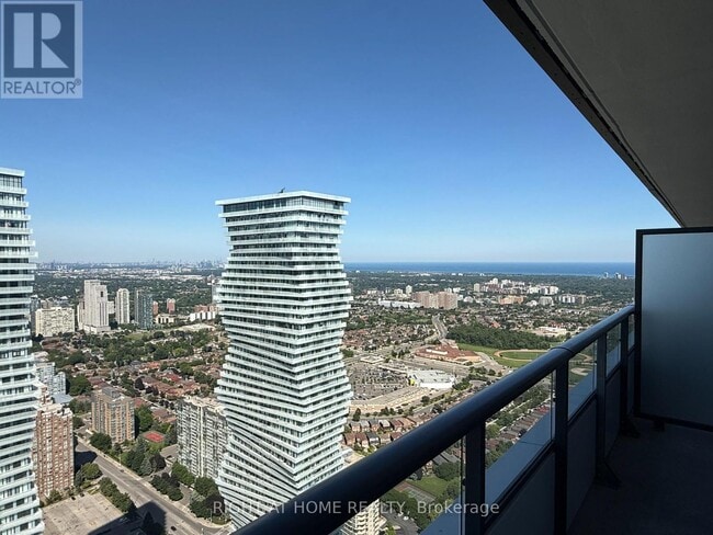 Photo - 448 Burnhamthorpe Rd W Unité 5606