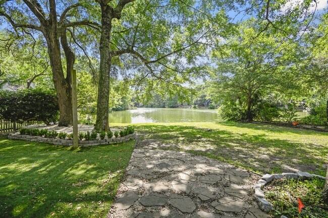 Photo - 1382 Center Lake Dr