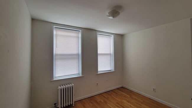 Photo - 31 67th St Unidad 8