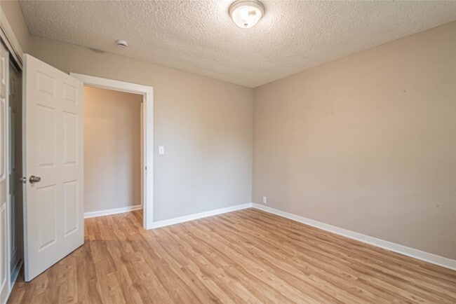 Building Photo - 203 Beatrice