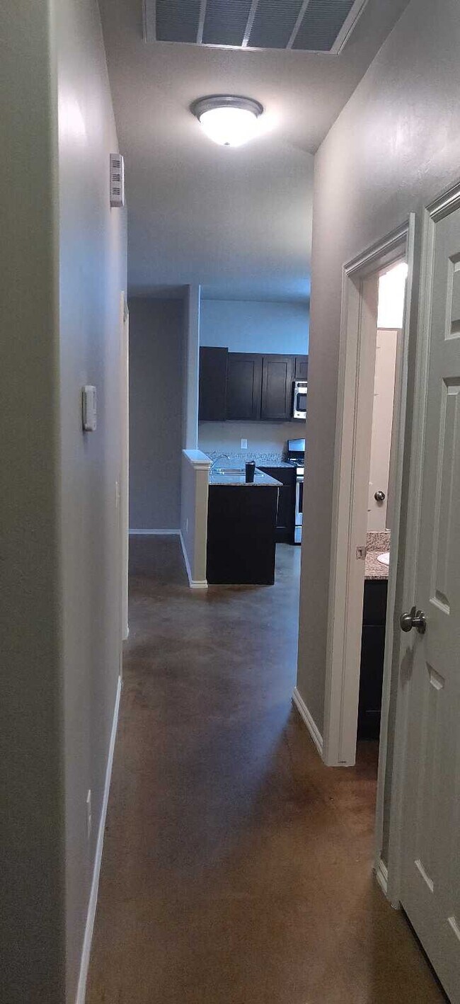 Photo - 112 Ashley Dr Townhome