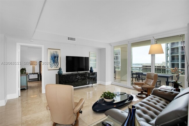 3400 SW 27th St Unit 1904