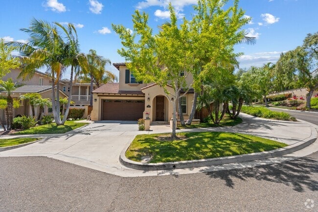 Building Photo - 2705 Plumeria Dr Rental