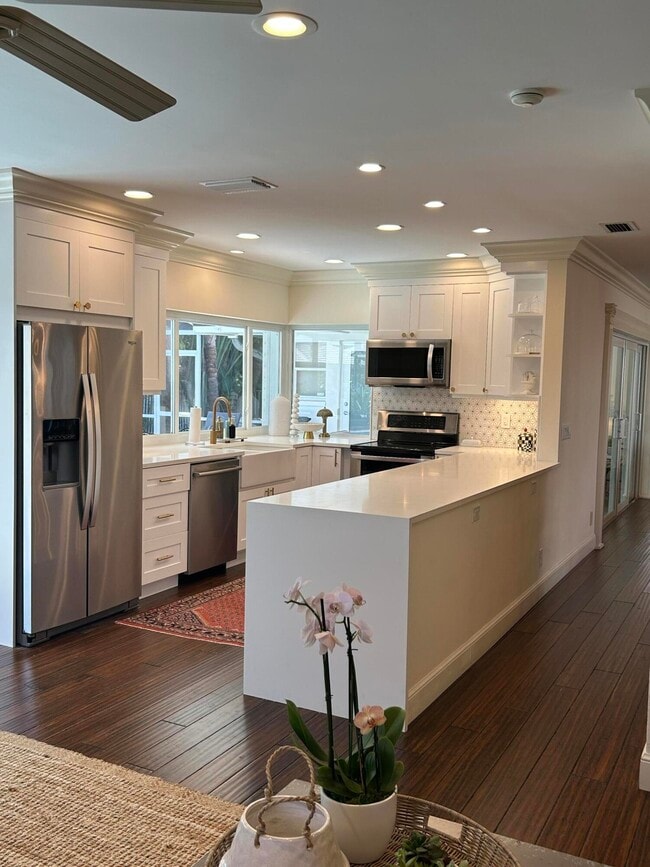 Photo - 1080 Walnut Terrace