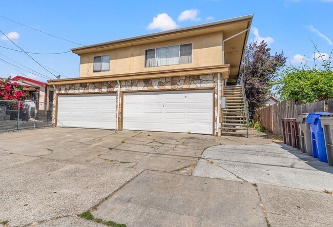 Building Photo - Oakland Oasis: Recently Renovated 1 Bed, 1... Unit 1 Rental