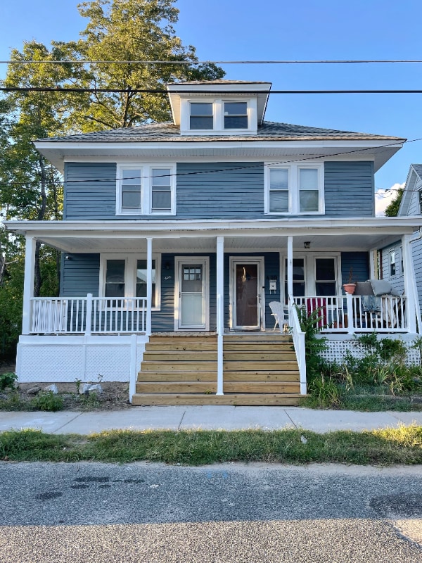 Photo - 402 Howard St