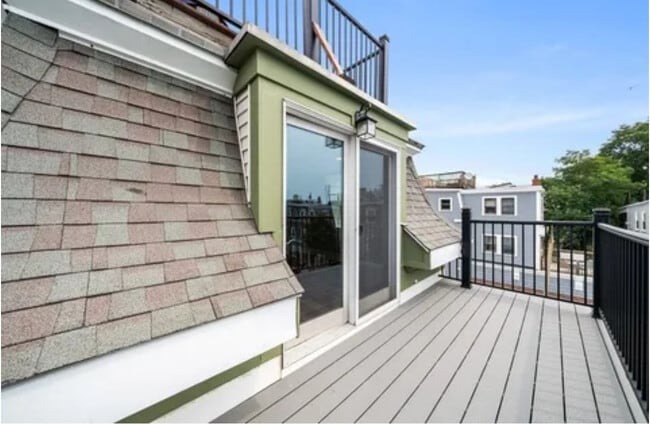 Photo - 779 E 6th St