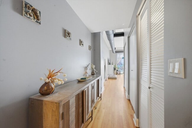 Photo - 910 W Madison St Unit 803